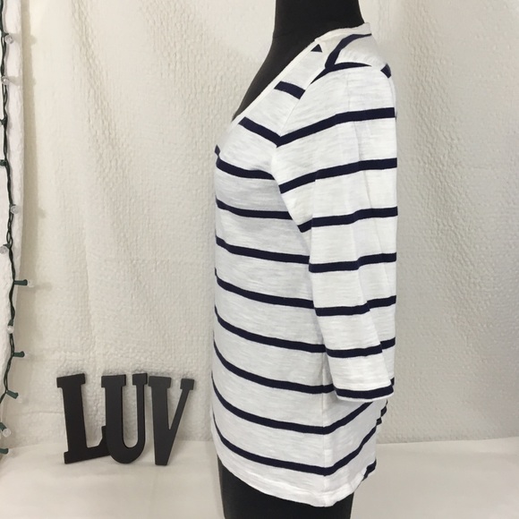 3 for $20🐳Vineyard Vines Navy & White Striped Top - Picture 7 of 8